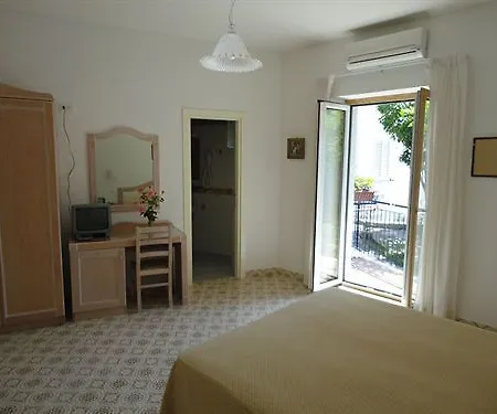 Candia Hotel